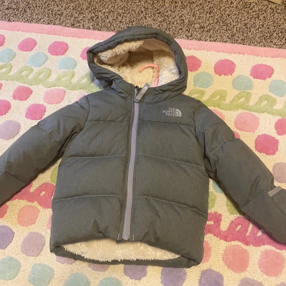 Worn one winter in amazing condition north face!